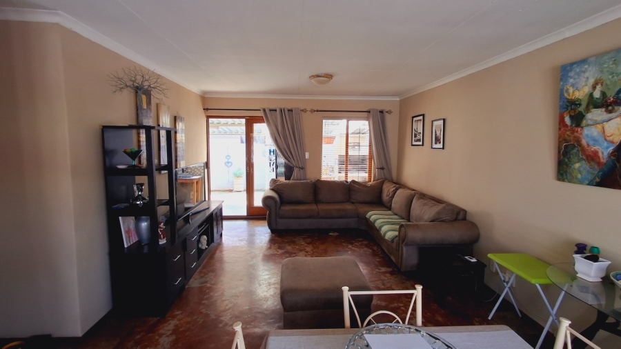 2 Bedroom Property for Sale in Vaalpark Free State